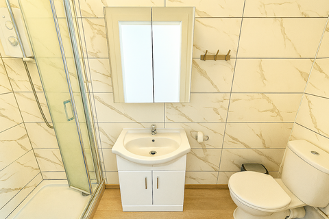 2 bedroom flat to rent, Markmanor Avenue, London, E17
