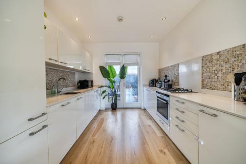 2 bedroom flat for sale, Holland Grove, London SW9