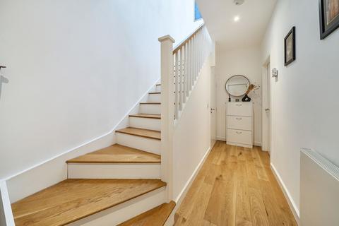 2 bedroom flat for sale, Holland Grove, London SW9