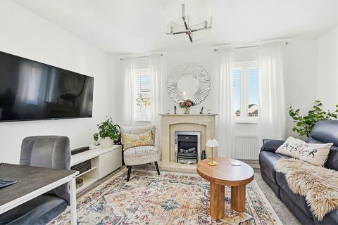 3 bedroom semi-detached house for sale, Belhouse Avenue, Aveley RM15