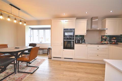 3 bedroom detached house for sale, Artisan Drive, Charminster, Dorchester