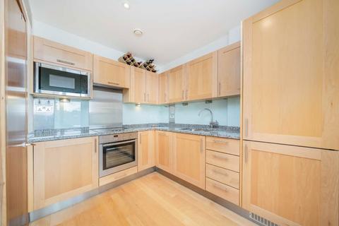 2 bedroom flat for sale, Marlborough Road, London W4