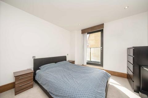 2 bedroom flat for sale, Marlborough Road, London W4