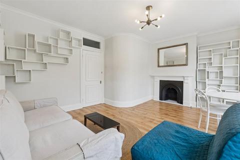 2 bedroom flat to rent, Arlingford Road, London