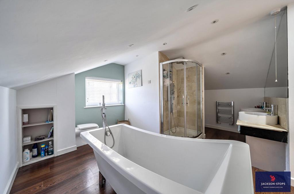 Bedroom 1 Ensuite