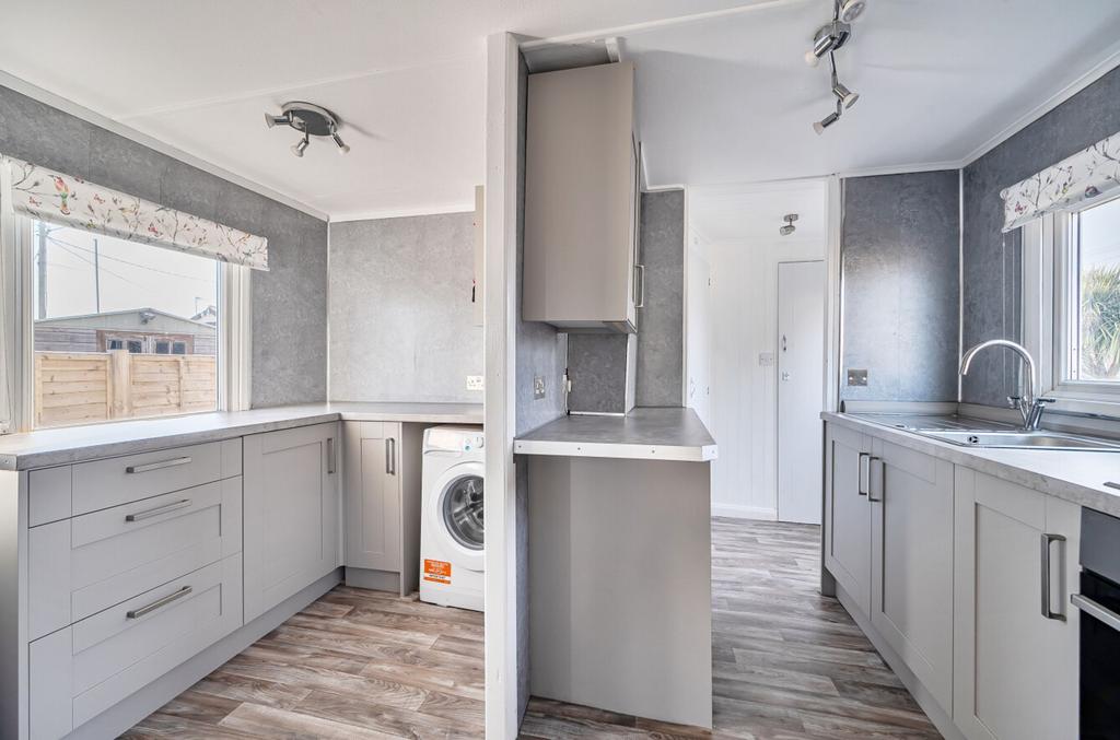 U-shaped kitchen