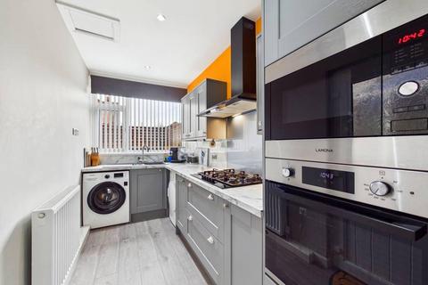 3 bedroom terraced house for sale, Featherstone Lane, Featherstone, Pontefract