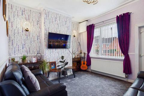 3 bedroom terraced house for sale, Featherstone Lane, Featherstone, Pontefract