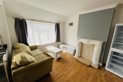 1 bedroom flat to rent, De'Arn Gardens, Mitcham CR4