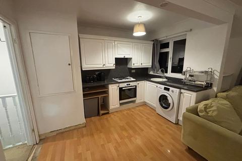 1 bedroom flat to rent, De'Arn Gardens, Mitcham CR4