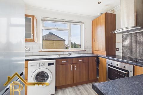 2 bedroom maisonette for sale, Malvern Road, Hornchurch, Essex, RM11