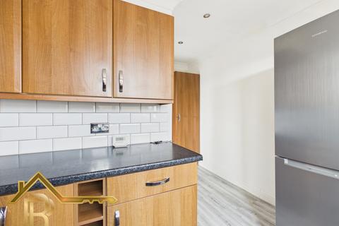 2 bedroom maisonette for sale, Malvern Road, Hornchurch, Essex, RM11