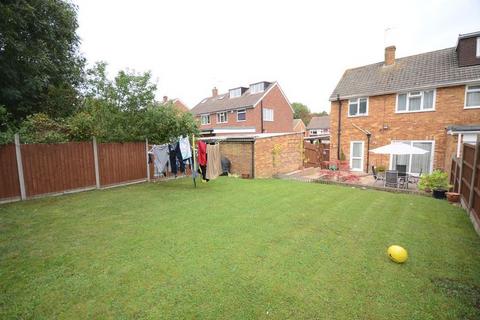 3 bedroom house to rent, Poolmans Road, Windsor, SL4