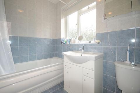 3 bedroom house to rent, Poolmans Road, Windsor, SL4