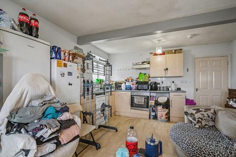 1 bedroom flat for sale, Flat 25 Samuels Tower, Longhill Avenue, Chatham, Kent, ME5 7AT