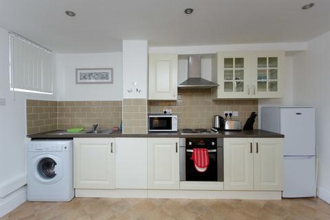 undefined, Vinery Mount, LEEDS