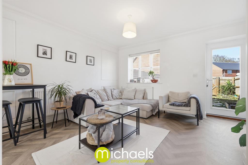 Living Room/Dining Area