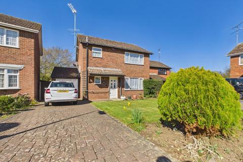 3 bedroom detached house for sale, Dawlish Close, Bragbury End, Stevenage SG2