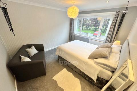 undefined, Briery Court, Kilbirnie