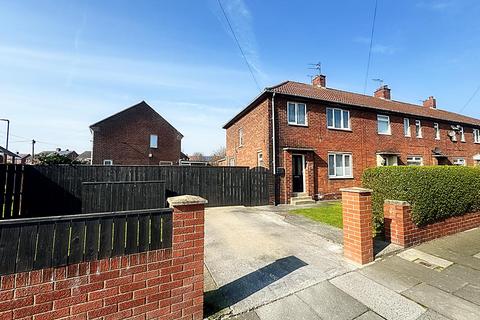 3 bedroom end of terrace house for sale, Kendal Gardens, Howdon