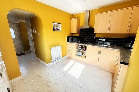 3 bedroom end of terrace house for sale, Kendal Gardens, Howdon