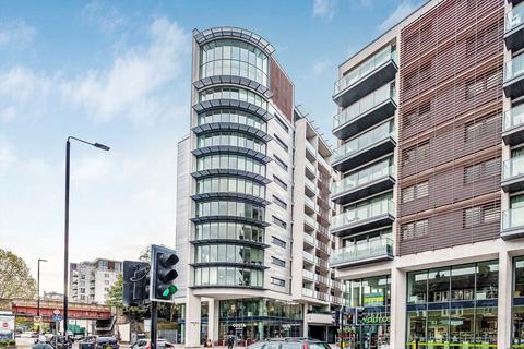 2 bedroom flat to rent, Stamford Square, London SW15