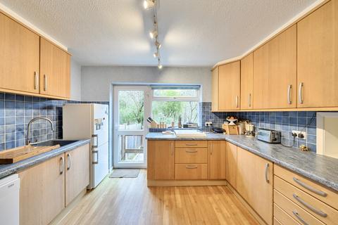 4 bedroom terraced house for sale, Knoll Crescent, Northwood
