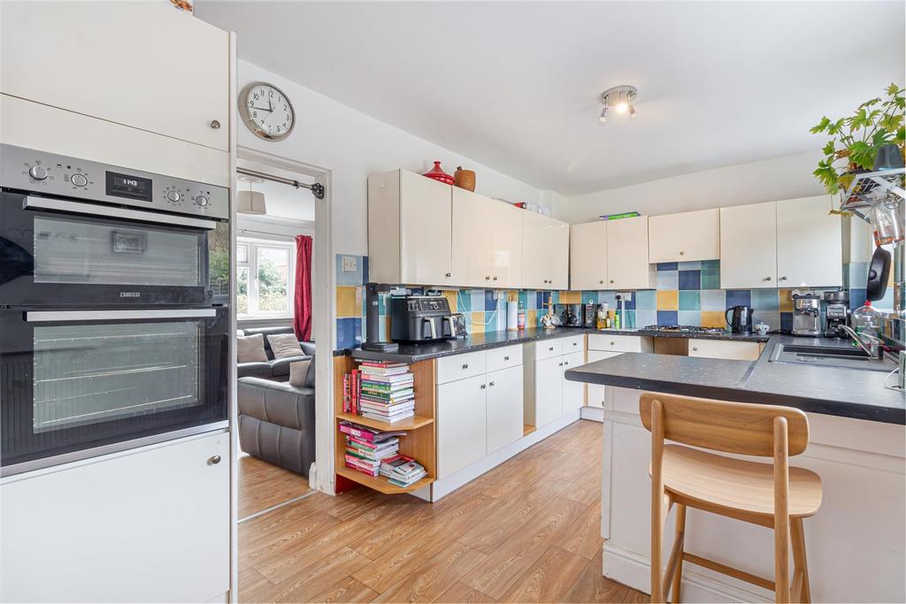 Kitchen-3.jpg