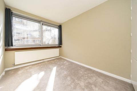 2 bedroom flat to rent, St. Edmunds Terrace, London NW8