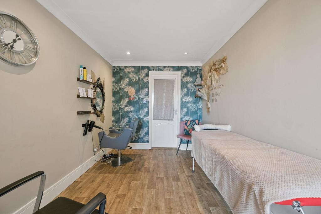 Family Room/ Salon