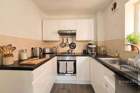 1 bedroom flat to rent, Keats Close, Enfield EN3