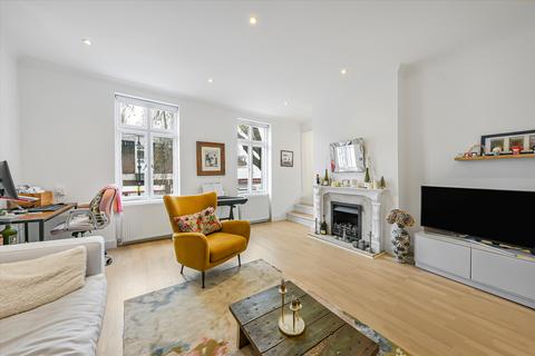3 bedroom flat to rent, Hampstead High Street, London, NW3