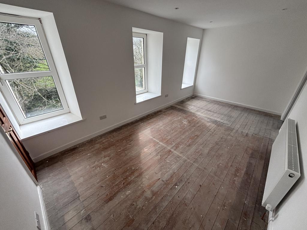 First floor bedroom 4