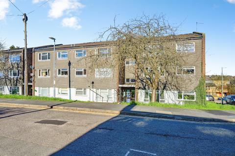 3 bedroom flat for sale, Kents Avenue, Hemel Hempstead