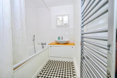 3 bedroom flat for sale, Kents Avenue, Hemel Hempstead