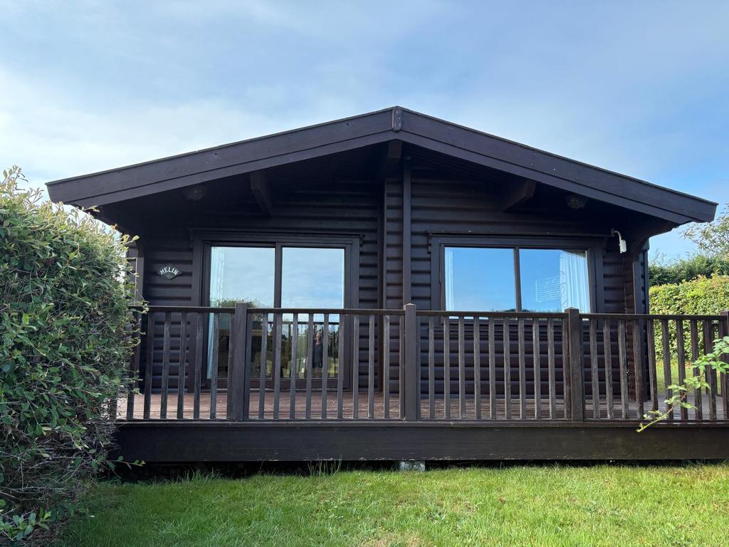 3 Bed Chalet For Sale