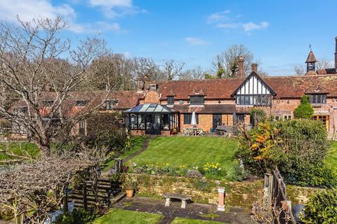 3 bedroom terraced house for sale, Station Road, Edenbridge TN8