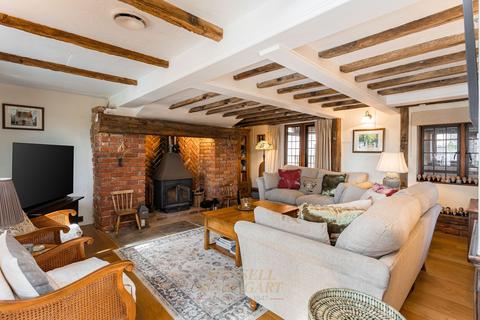 3 bedroom terraced house for sale, Station Road, Edenbridge TN8