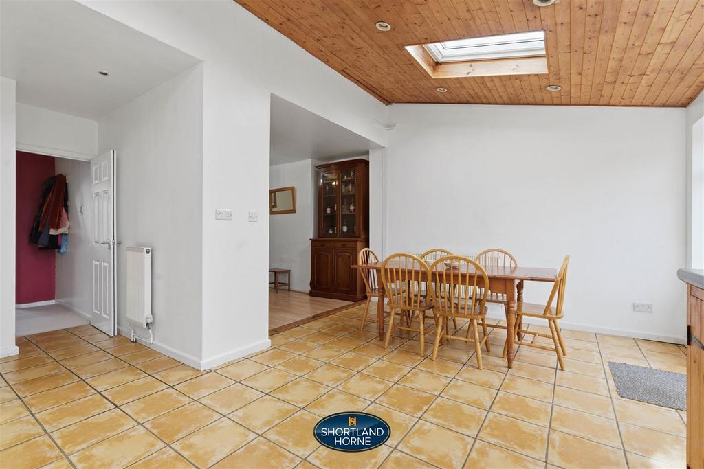 116 Canley Rd (23 of 36).jpg