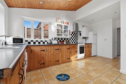 3 bedroom semi-detached house for sale, Canley Road, Coventry CV5