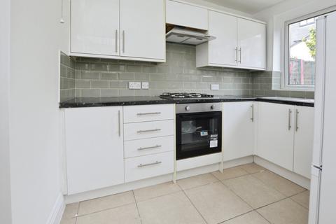 2 bedroom flat to rent, Harcourt Road, London