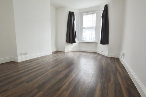 2 bedroom flat to rent, Harcourt Road, London