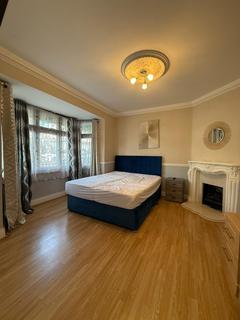 undefined, Woodstock Avenue, Romford, RM3