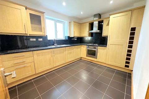 2 bedroom apartment to rent, Gillsmans Hill, St Leonards-on-Sea, TN38