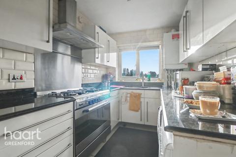 2 bedroom flat for sale, Mark Close, Southall
