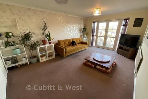 2 bedroom flat for sale, Ambleside Avenue, Telscombe Cliffs, Peacehaven, East Sussex