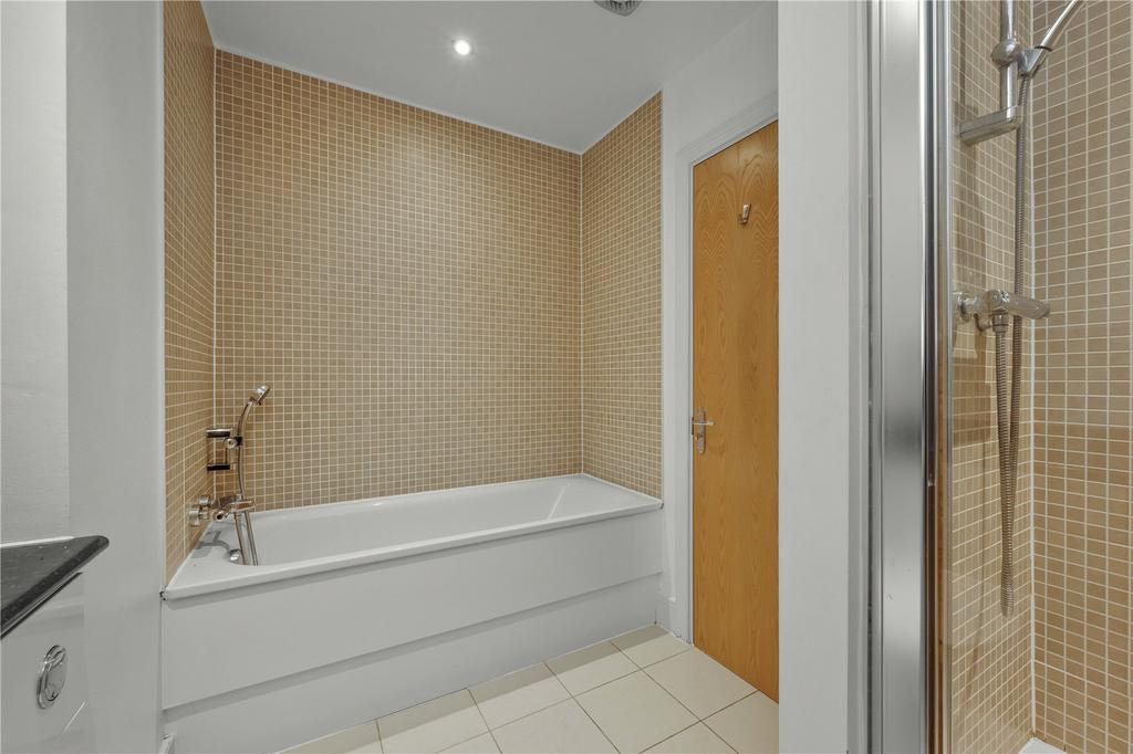 En Suite Bathroom