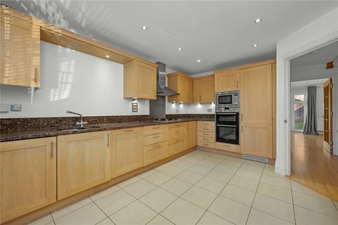 4 bedroom terraced house for sale, Rythe Close, Claygate, Esher, Surrey, KT10