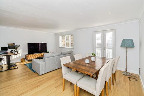 2 bedroom flat for sale, St. Edmunds Road, Southampton, Hampshire, SO16