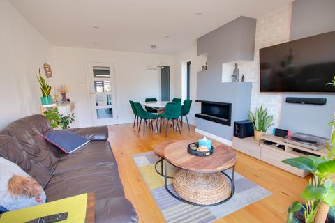 undefined, POETS ESTATE! SUMMER HOUSE & GARAGE! GORGEOUS GARDEN!
